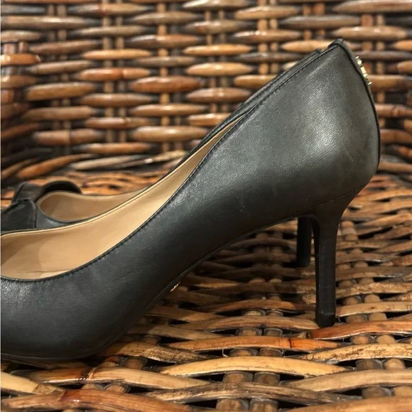 Lauren Ralph Lauren Dark Granite Gray Heels with Black  Bows size 8.5 - Picture 4 of 12